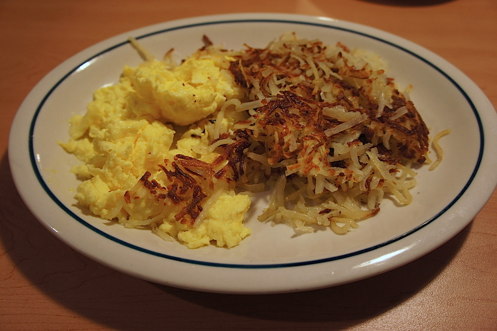 Café da manhã (Ovos, bacon, batata e panquecas) – Foto de Ihop, Kissimmee -  Tripadvisor