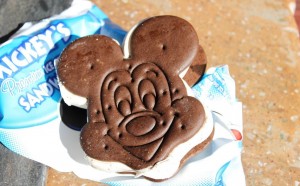 mickey-mouse-ice-cream-sandwich